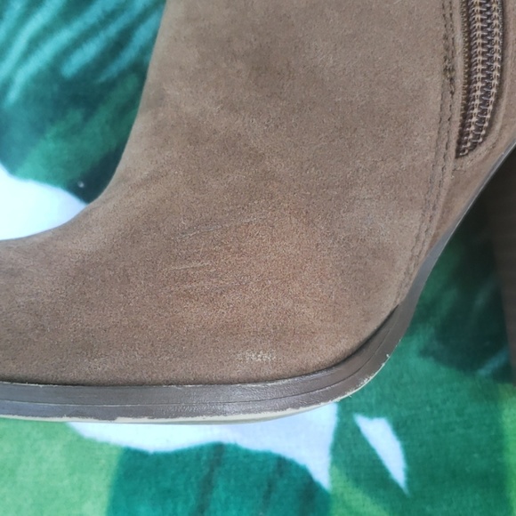 Shoedazzle Boots - Picture 7 of 8